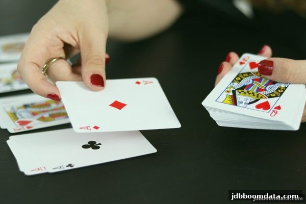 北京赛车与麻将进阶指南：jdb电子爆奖带你玩转概率与心态