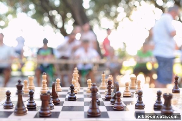 五子棋进阶实战：jdb电子爆奖平台经典对局与策略全解析